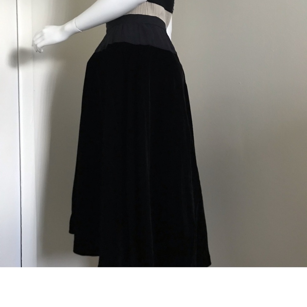 💯 Auth Vintage Chanel skirt